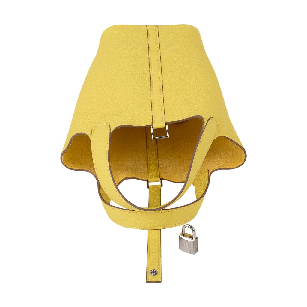 Picotin Lock 18 Bag Lime Tote Clemence Leather Palladium  Hardware