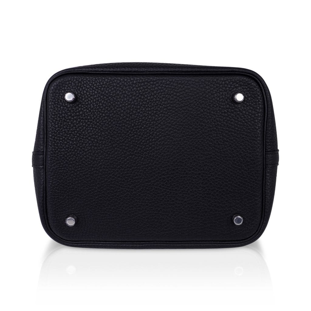 Picotin Lock 22 Bag Black Tote Clemence Palladium Hardware